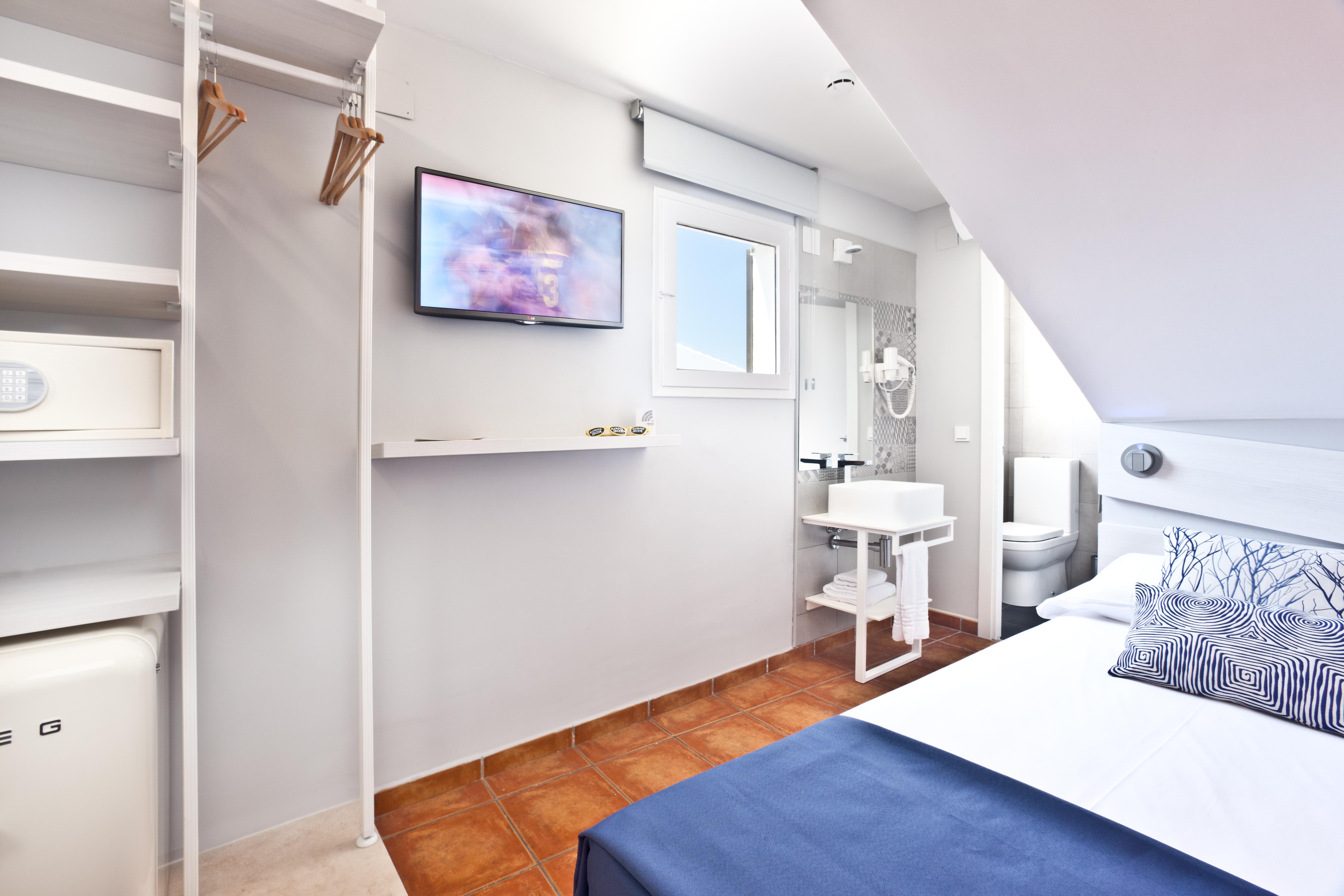 Ryans La Marina (Adults Only) Hotel Ibiza-stad Buitenkant foto