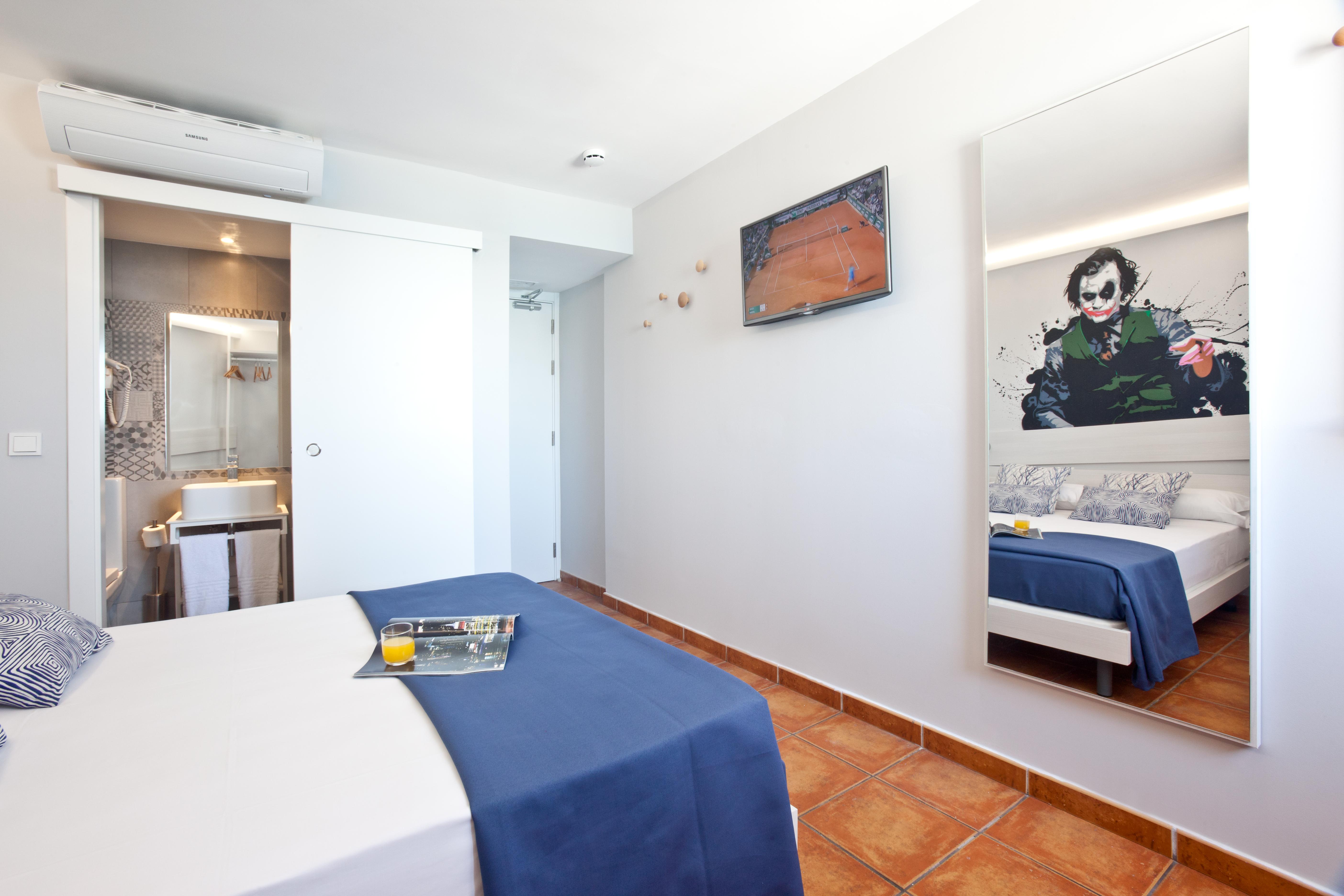 Ryans La Marina (Adults Only) Hotel Ibiza-stad Buitenkant foto