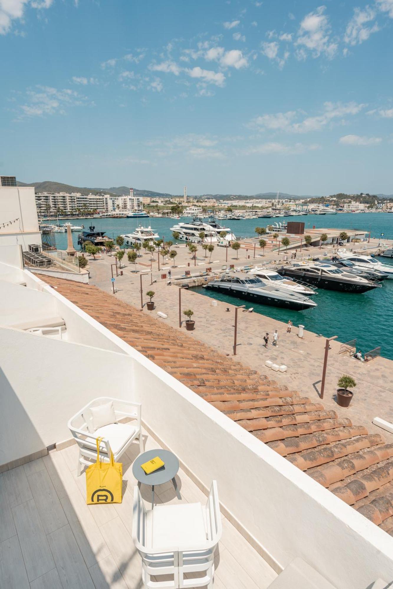Ryans La Marina (Adults Only) Hotel Ibiza-stad Buitenkant foto