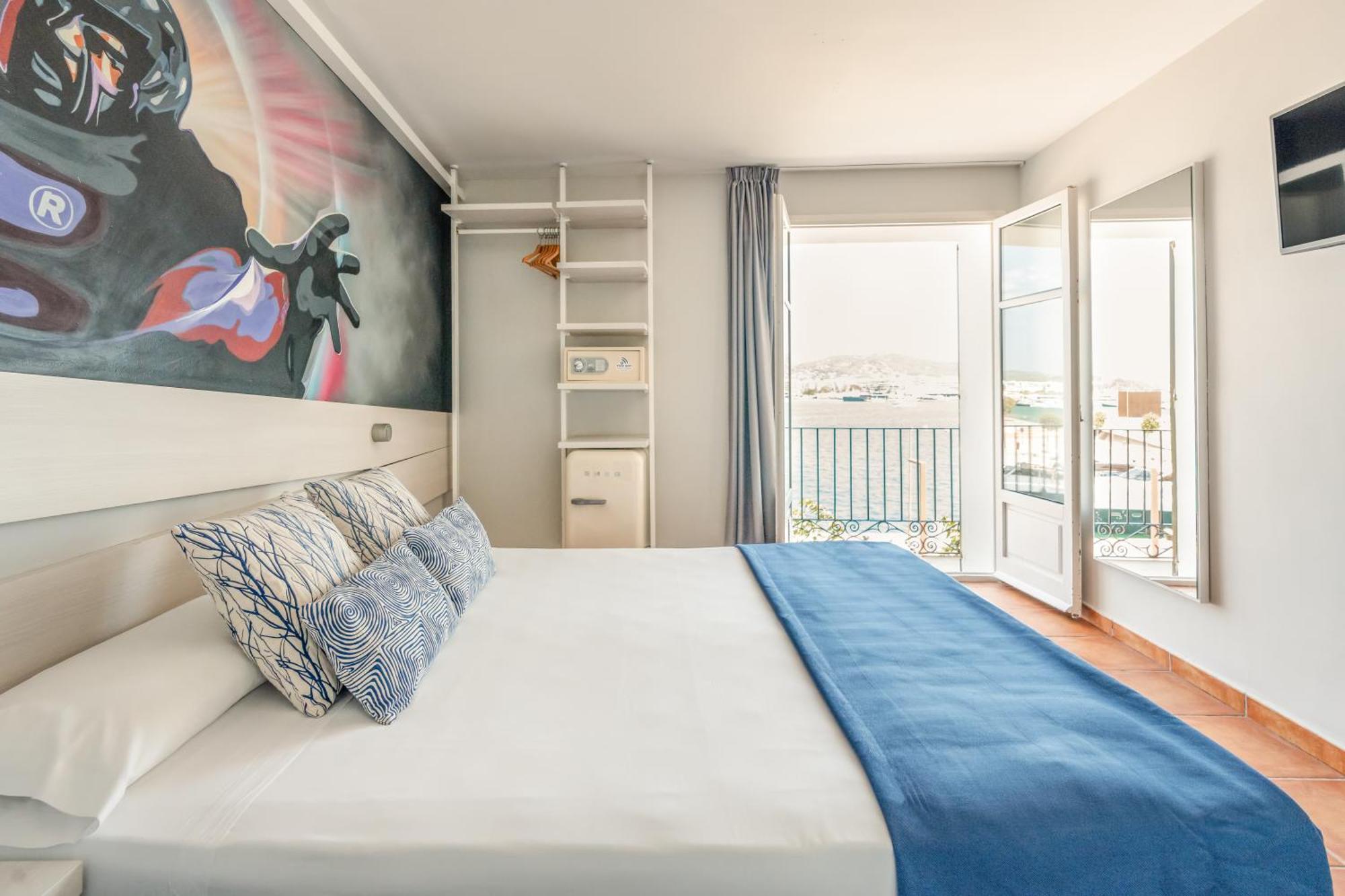 Ryans La Marina (Adults Only) Hotel Ibiza-stad Buitenkant foto