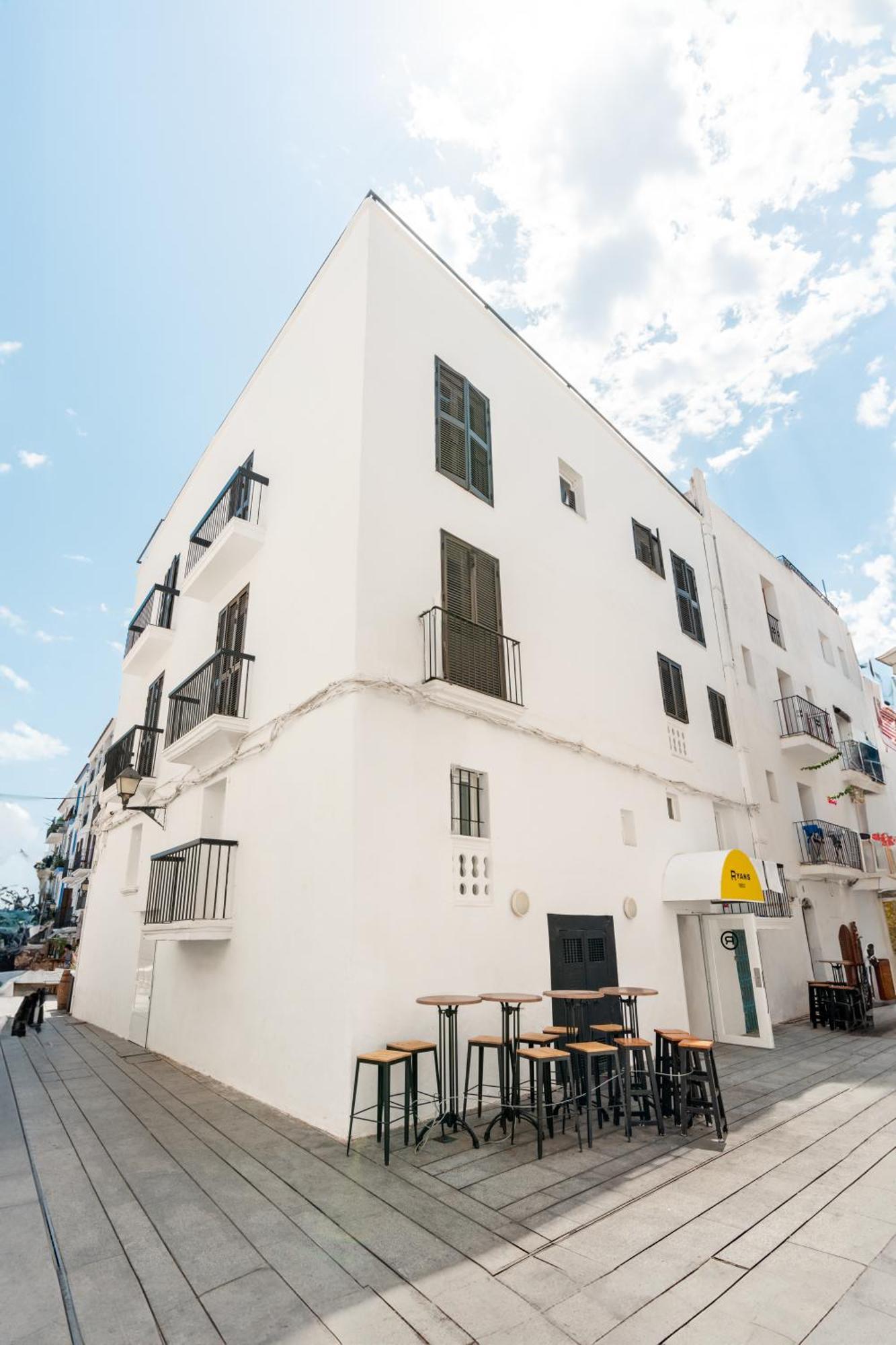 Ryans La Marina (Adults Only) Hotel Ibiza-stad Buitenkant foto