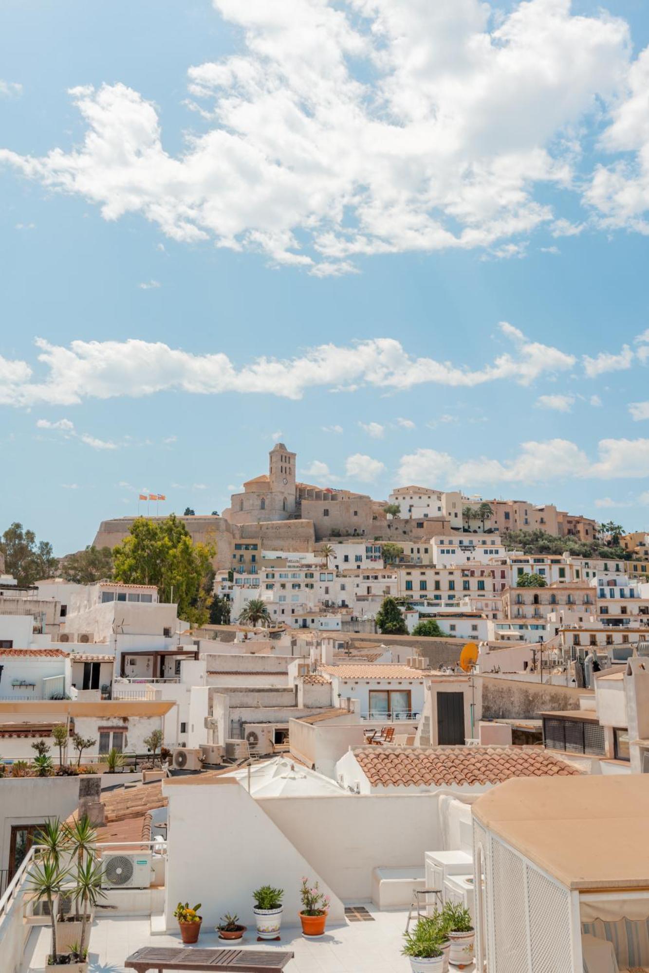 Ryans La Marina (Adults Only) Hotel Ibiza-stad Buitenkant foto