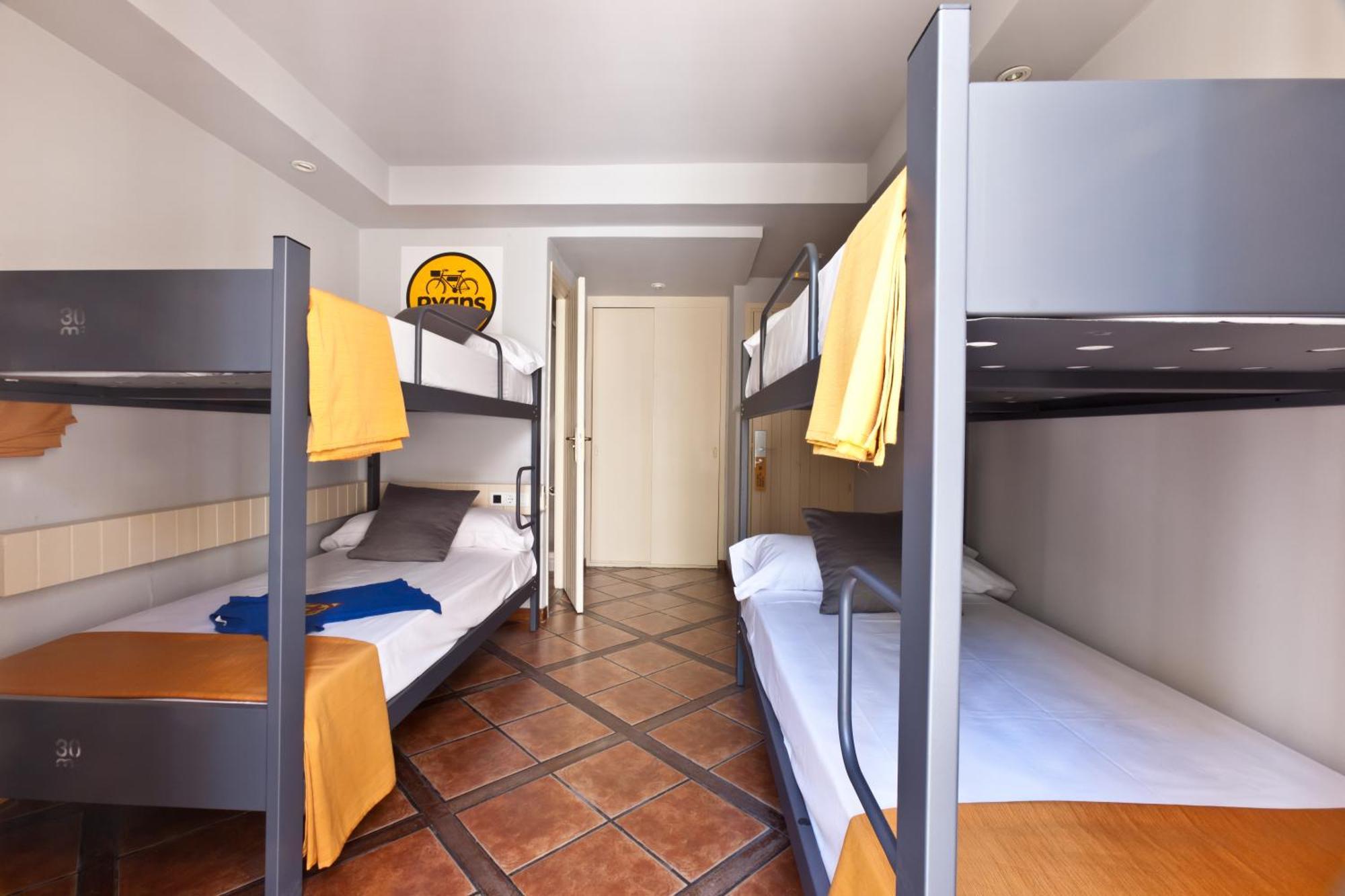 Ryans La Marina (Adults Only) Hotel Ibiza-stad Buitenkant foto